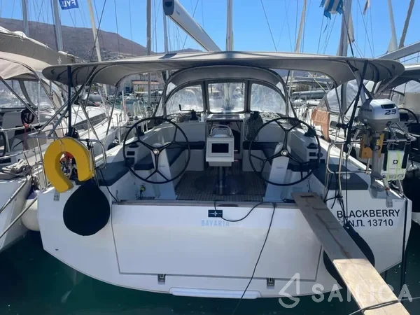 Bavaria C42 - Yacht Charter Sailica