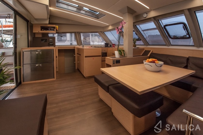 Nautitech 46 Fly - Yacht Charter Sailica