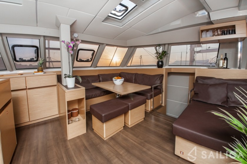 Nautitech 46 Fly - Yacht Charter Sailica