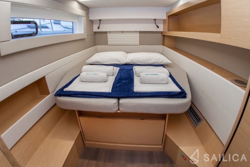 Nautitech 46 Fly - Yacht Charter Sailica