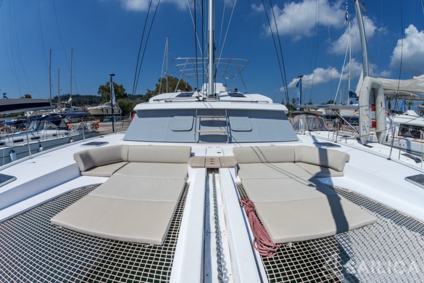 Nautitech 46 Fly - Yacht Charter Sailica