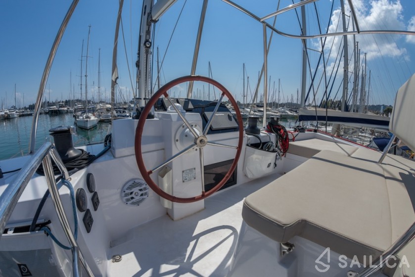 Nautitech 46 Fly - Yacht Charter Sailica
