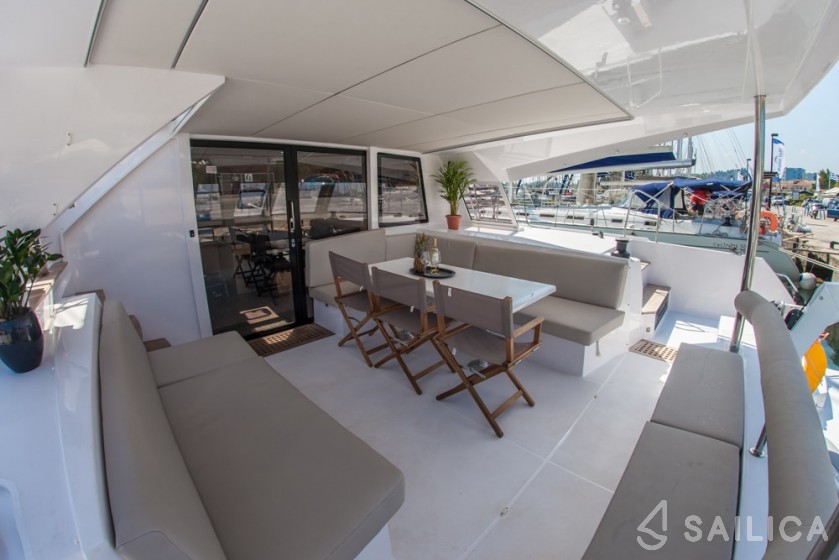 Nautitech 46 Fly - Yacht Charter Sailica