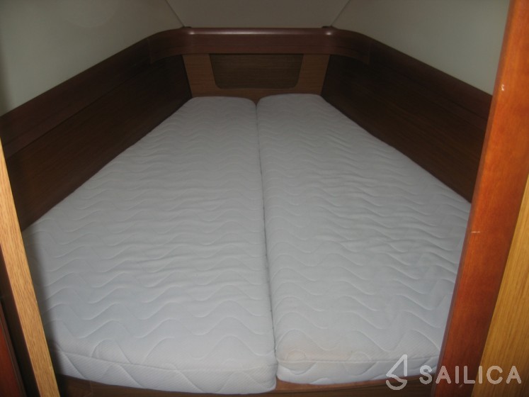 Sun Odyssey 39i - Yacht Charter Sailica