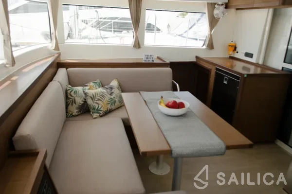 Lagoon 40 - Yacht Charter Sailica