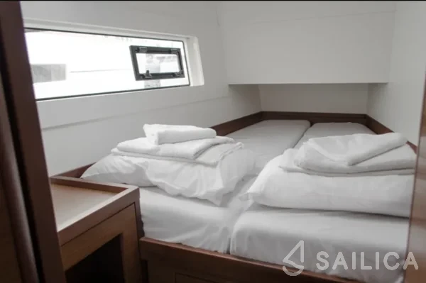 Lagoon 40 - Yacht Charter Sailica