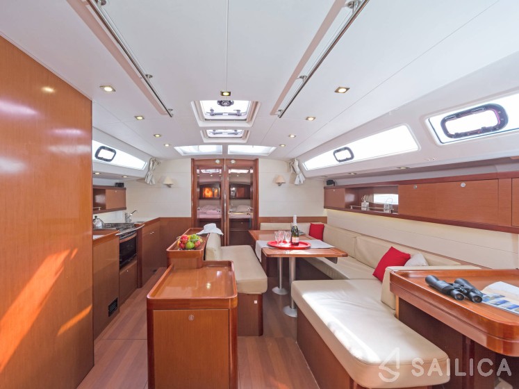 Oceanis 50 - Yacht Charter Sailica