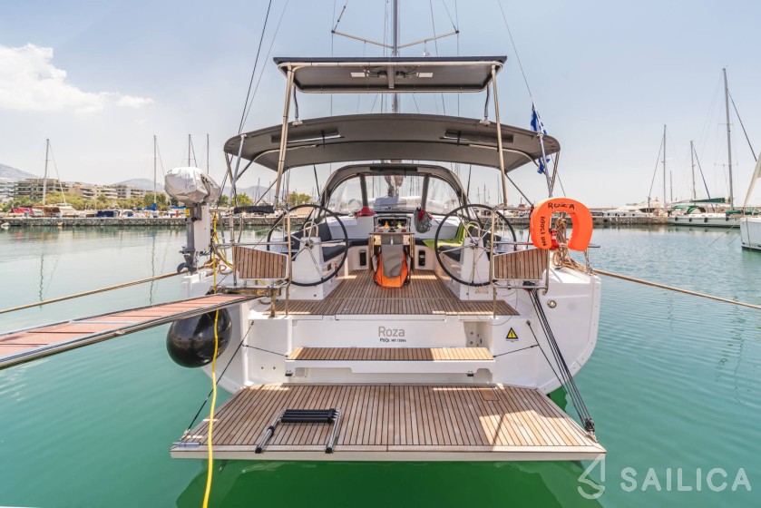 Oceanis 40.1 - Yacht Charter Sailica