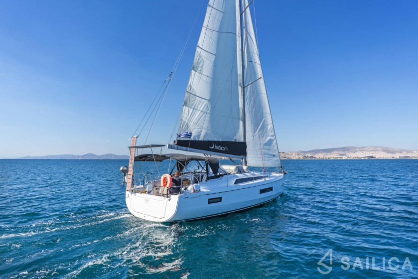 Oceanis 40.1 - Yacht Charter Sailica