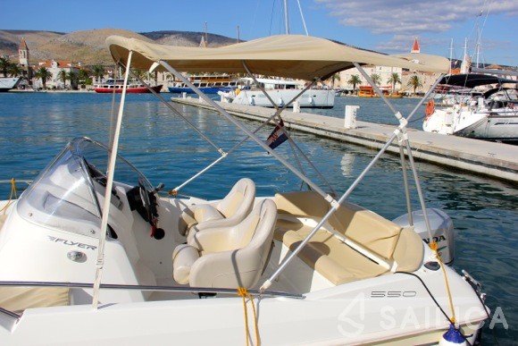 Beneteau Flyer 550 - Yacht Charter Sailica
