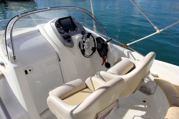 Beneteau Flyer 550 - Yacht Charter Sailica