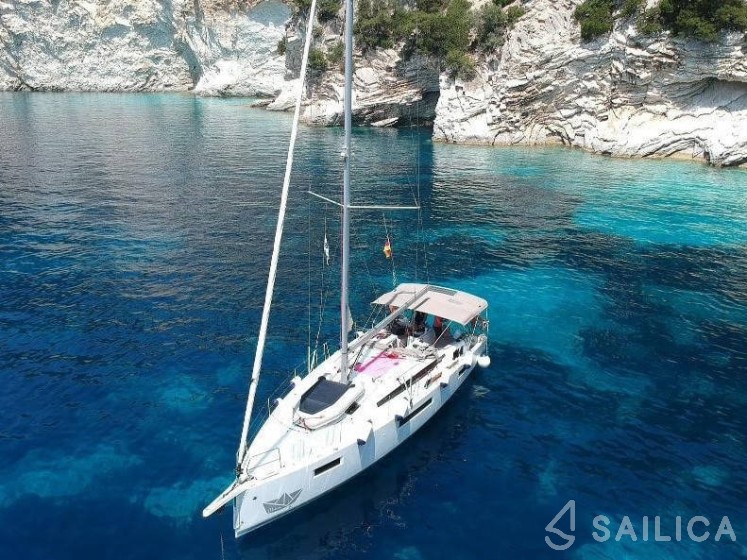 Sun Odyssey 410 - Yacht Charter Sailica