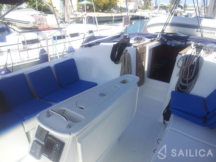 Cyclades 43.4 - Yacht Charter Sailica