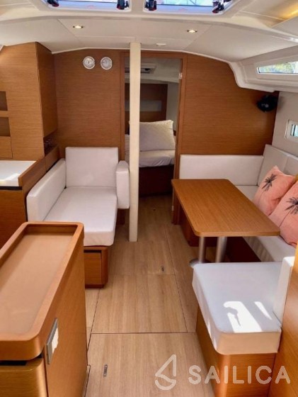 Sun Odyssey 410 - Yacht Charter Sailica
