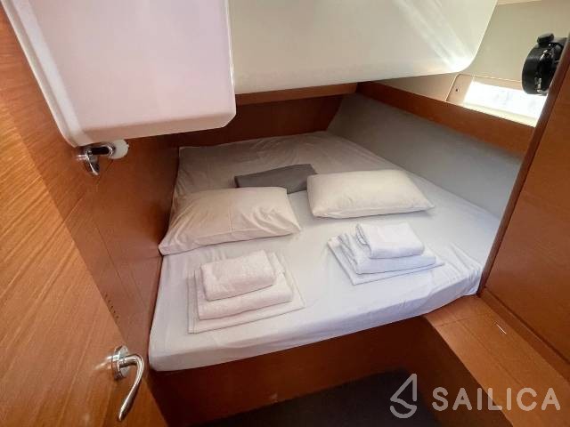 Dufour 460 GL - Yacht Charter Sailica