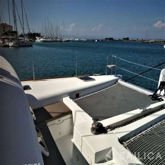 Lagoon 450  Flybridge - Yacht Charter Sailica