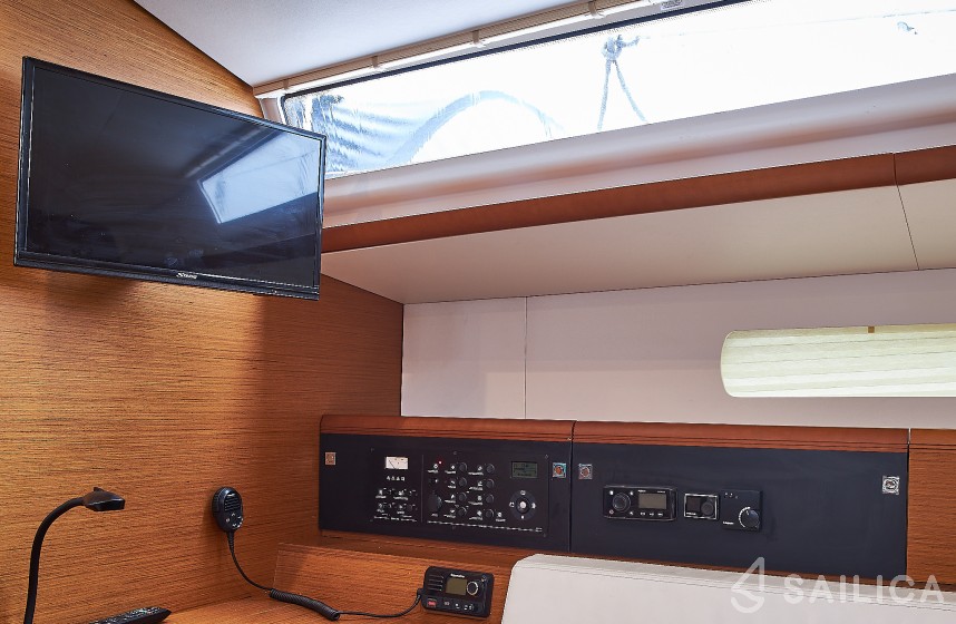 Sun Odyssey 519 - Yacht Charter Sailica