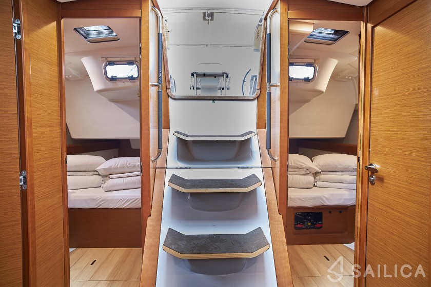 Sun Odyssey 519 - Yacht Charter Sailica