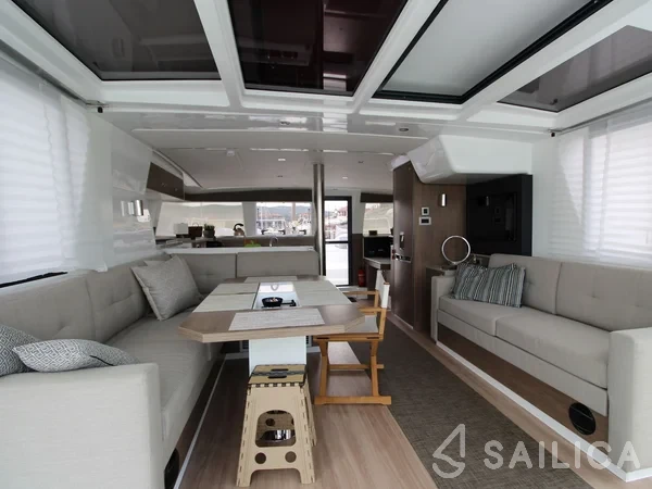 Bali 4.2 - Yacht Charter Sailica