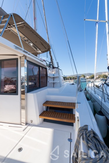 Bali 4.1 - Yacht Charter Sailica