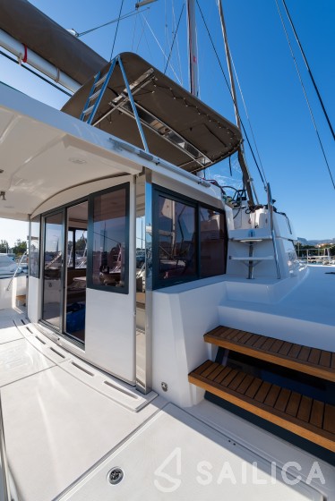 Bali 4.1 - Yacht Charter Sailica