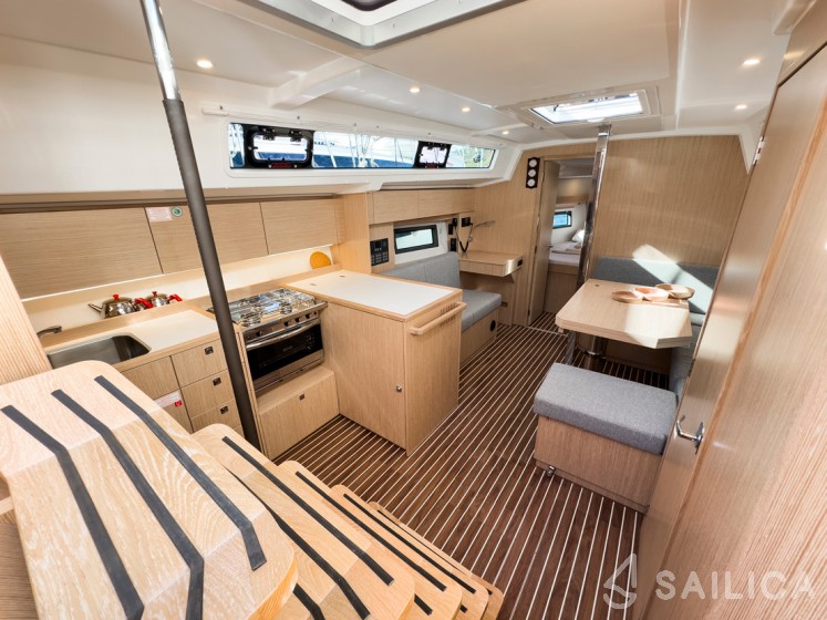Bavaria C38 - Yacht Charter Sailica