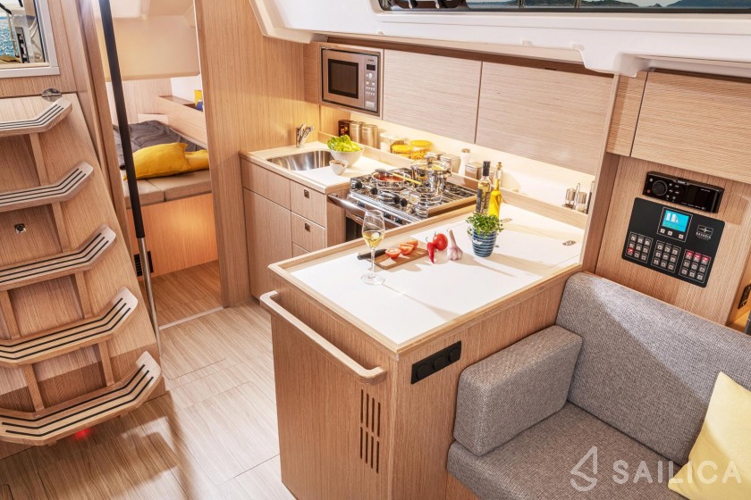 Bavaria C38 - Yacht Charter Sailica