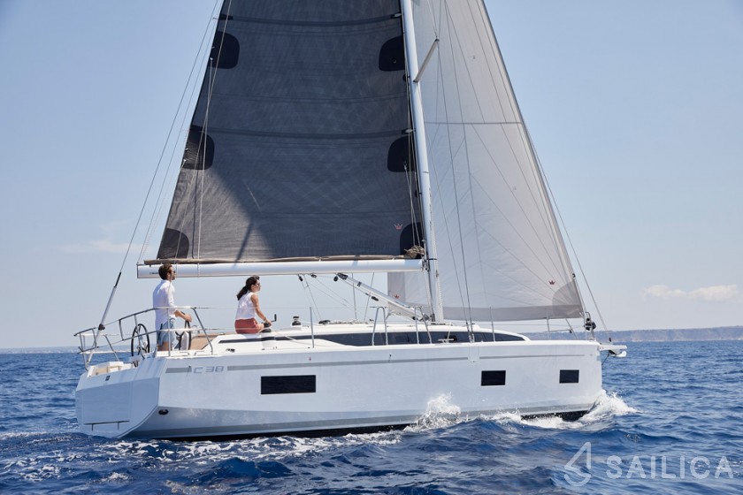 Bavaria C38 - Yacht Charter Sailica