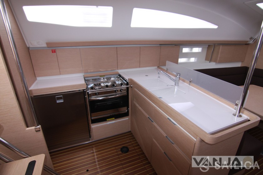 Elan 45 Impression - Yacht Charter Sailica