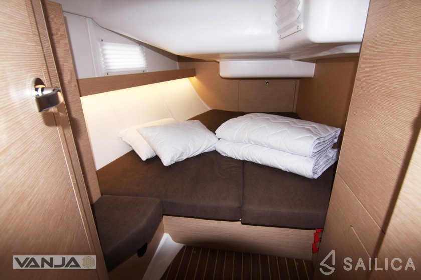 Elan 45 Impression - Yacht Charter Sailica
