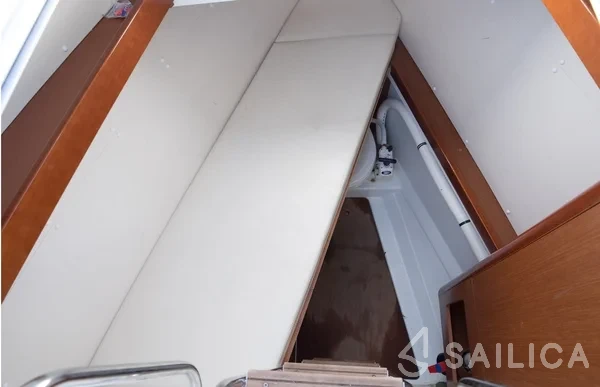 Oceanis 50 - Yacht Charter Sailica