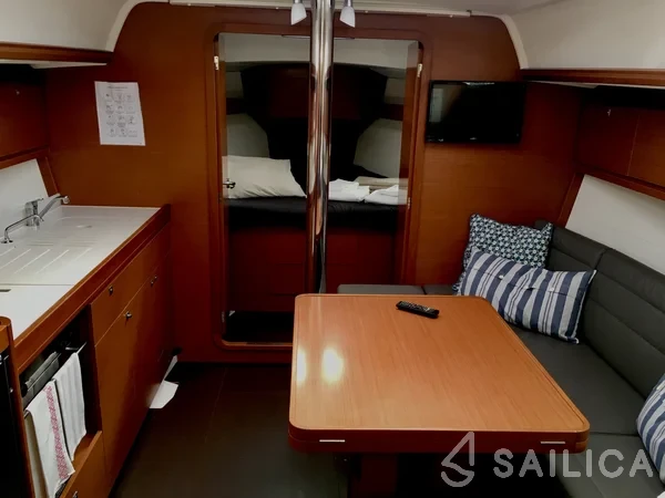 Dufour 382 GL - Yacht Charter Sailica