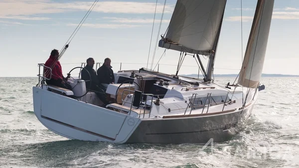 Dufour 382 GL - Yacht Charter Sailica