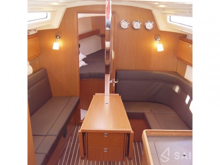 Bavaria 34 Cruiser - Yacht Charter Sailica