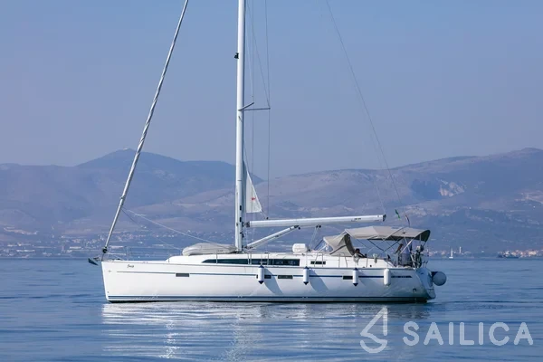 Bavaria 46 Cruiser - Yacht Charter Sailica