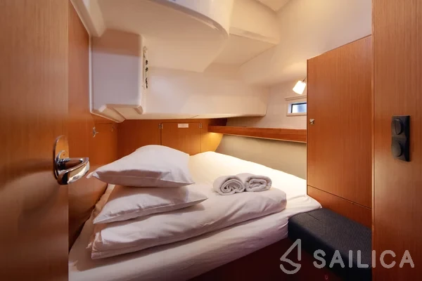 Bavaria 46 Cruiser - Yacht Charter Sailica