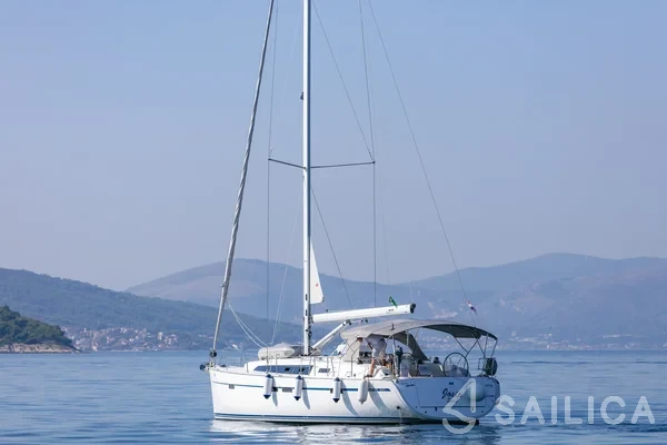 Bavaria 46 Cruiser - Yacht Charter Sailica