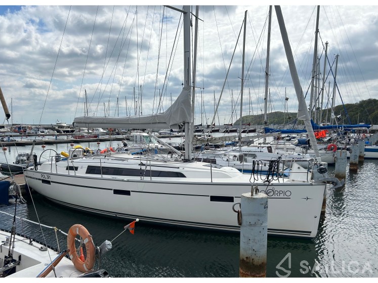 Bavaria 37 Cruiser - Yacht Charter Sailica