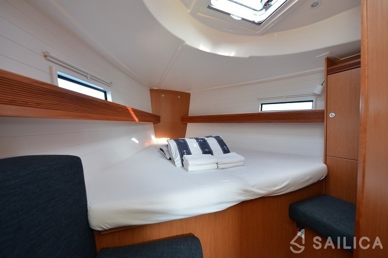 Bavaria 40 Cruiser - Yacht Charter Sailica