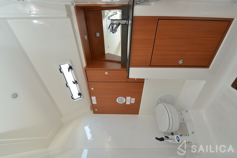 Bavaria 40 Cruiser - Yacht Charter Sailica
