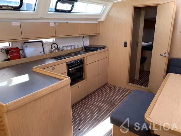 Bavaria 46 Cruiser - Yacht Charter Sailica