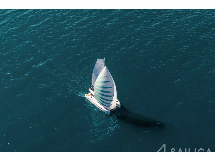Lagoon 43 Power - Yacht Charter Sailica