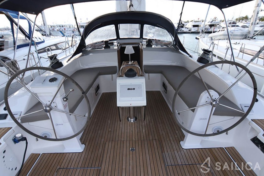 Bavaria 51 Cruiser - Yacht Charter Sailica
