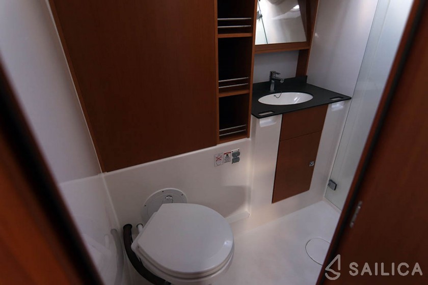 Bavaria 51 Cruiser - Yacht Charter Sailica