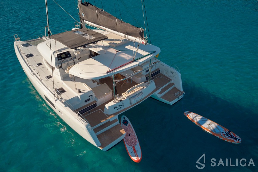Lagoon 42 - Yacht Charter Sailica