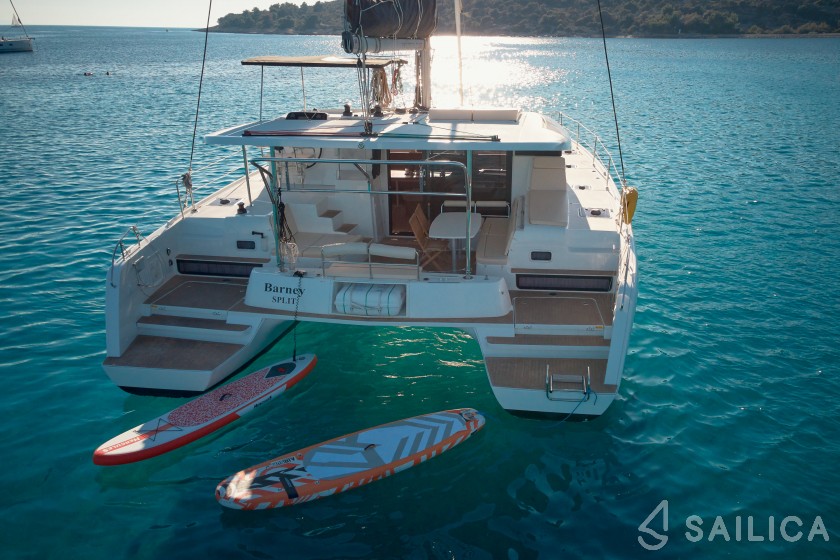 Lagoon 42 - Yacht Charter Sailica