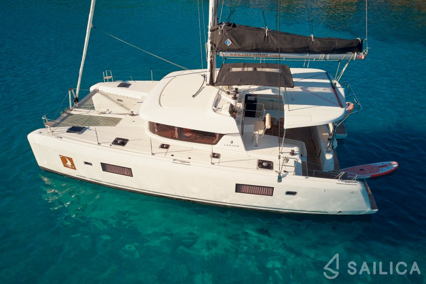 Lagoon 42 - Yacht Charter Sailica