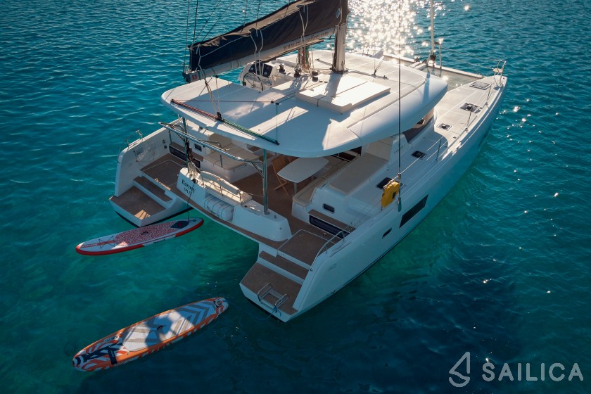 Lagoon 42 - Yacht Charter Sailica
