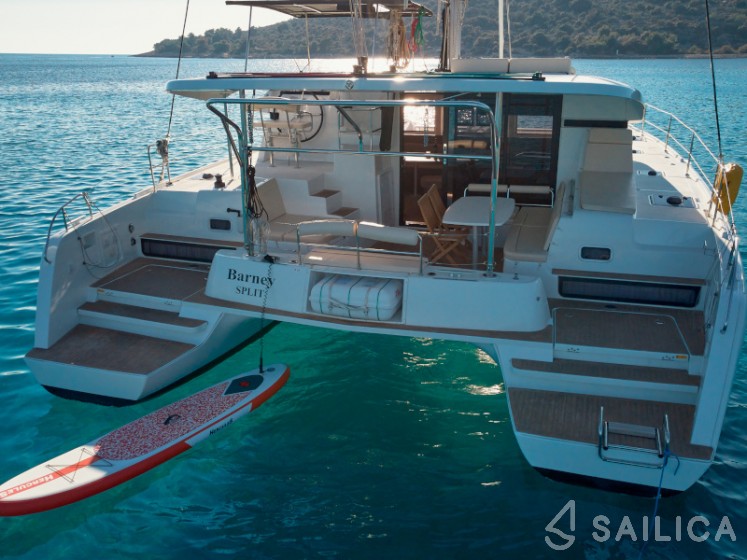 Lagoon 42 - Yacht Charter Sailica