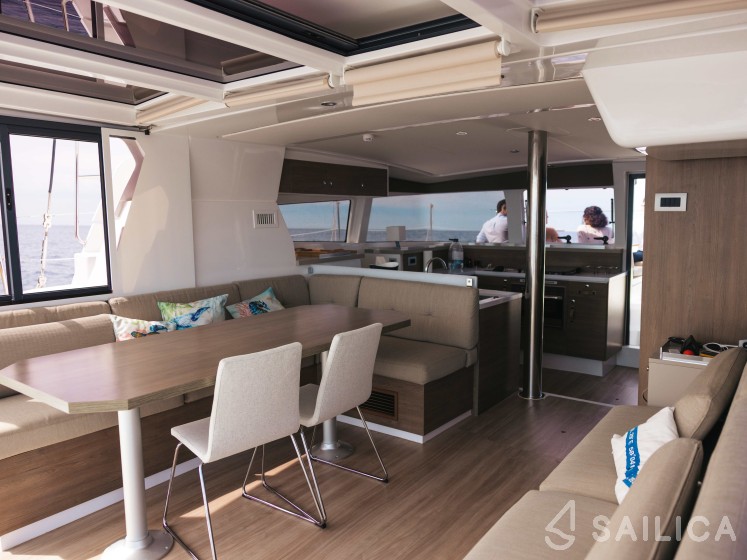 Bali 4.2 - Yacht Charter Sailica